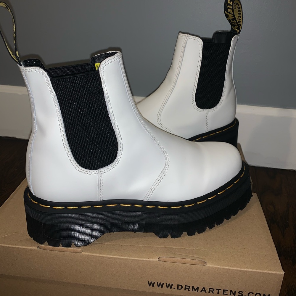 Women's Platform Dr. Marten Chelsea Boot